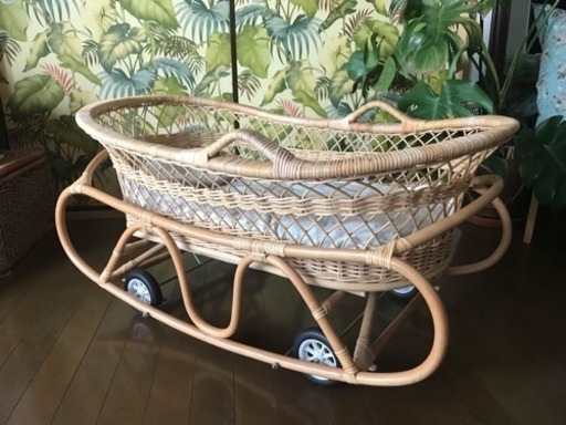 籐のゆりかご・ベビーベッド
