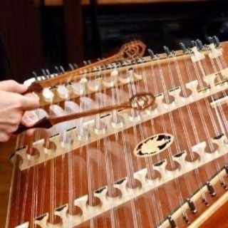 癒しの民族楽器ハンマーダルシマー ライブ