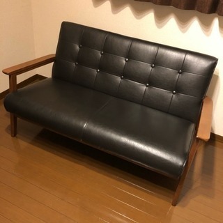 お取引中！2人掛けソファー 木製 革調 男前インテリアの画像
