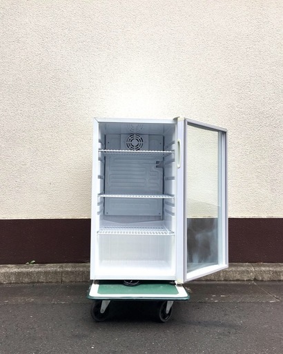 新品同様！「冷蔵ショーケース」。
