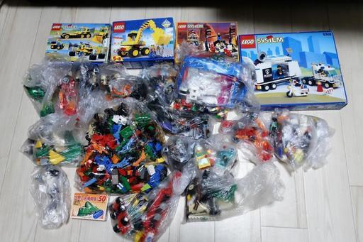 子供が遊んだレゴブロック　段ボールいっぱい