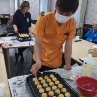 【守口市南寺方北通】デイサービスでのパートヘルパーさん募集☆夜勤・残業なし◎利用者様と一緒に楽しめるレクリエーションの企画、実施をお任せします!!!の画像