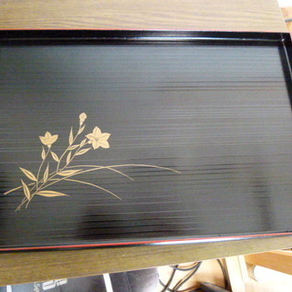 大幅値下げ　高級長手お盆　木製　花柄　黒　未使用品