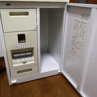 米びつ付きレンジ台の画像