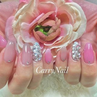 ネイリスト急募！【CarryNail】経験者優遇★未経験可♪研修制度有り！の画像