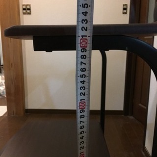 パソコンデスクの画像