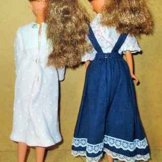 ☆タカラトミー TAKARA TOMY 1981 フィギュア2体 ベッド付き◆リカちゃん、ジェニーちゃん世代の方への画像