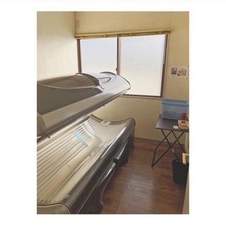 日焼けサロンスタッフの画像