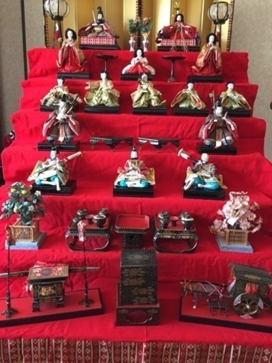 難ありお雛様7段 新宿伊勢丹で購入18万円位の品、訳あり。