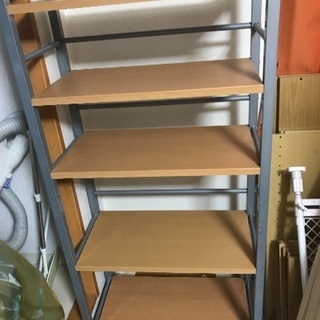 木製ラックの画像