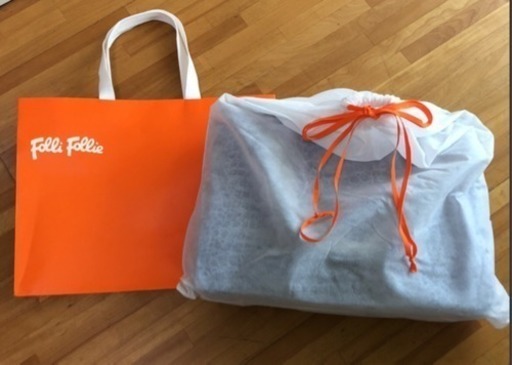 フォリフォリ。新品。バック。紫