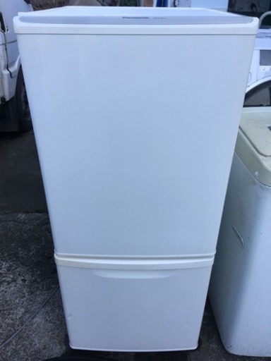 【中古品】Panasonic ノンフロン冷凍冷蔵庫 2011年製 NR-B144W-Ｗ