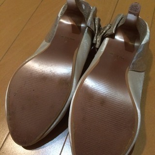 美品★リボンパンプス 22.5〜23.0cmの画像