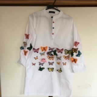 新品‼️フォーマル ブラウス M 蝶々 ちょうちょ 白の画像