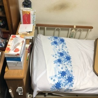 介護ベッド 問題なく動作しました。取引中の為全員に返信出来ません