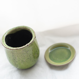 小さめの陶器の鉢 ¥150　ガーデニング、ポット、盆栽、多肉植物、観葉植物の画像