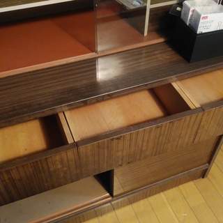 昭和レトロキッチンキャビネットの画像