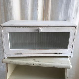 【テツヤさま専用】ガラスの収納棚！ナチュラルインテリア好きに！