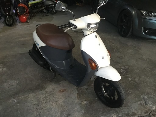 【引き取先が決まりました】令和祭り開催中！　良い令和（41018）！レッツ4FI　マフラー新品交換済み　パールホワイト＆茶色シート　オシャレで綺麗です。