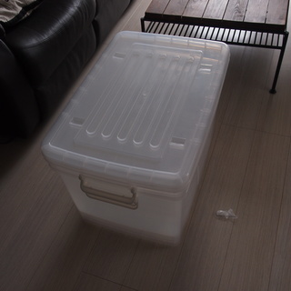 ふた付プラスチック収納ケース