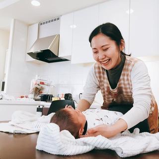 週1回から好きな時間で働ける ベビーシッターに登録しませんか？ 最短翌日払いあり！の画像