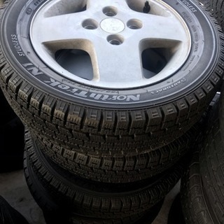 軽自動車用アルミホイール付きスタッドレスタイヤ、155/65/1...