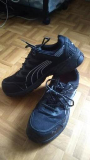 PUMA安全靴