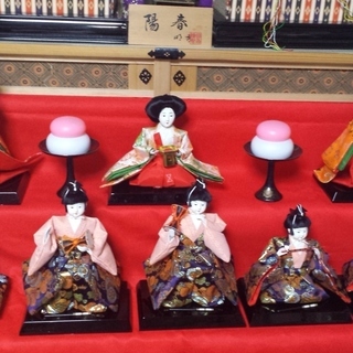 雛人形　7段飾り（無料）の画像