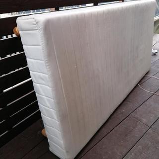 シングルベッド差し上げます。