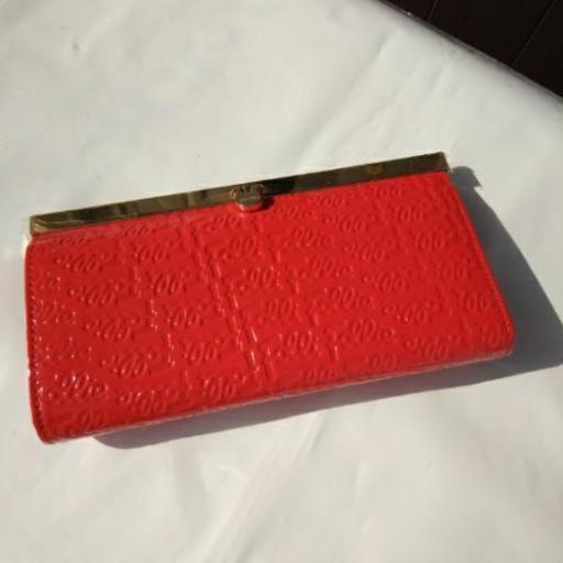 値下げしました！かわいいレッドFolliFolli長財布