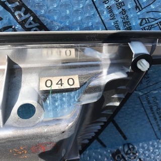 【またさらに値下げしました！】トランクガーニッシュ リアパネル 76801-30200 トヨタ 純正品 GRS202 200 クラウン ロイヤル 後期 GRS200 GRS204 アスリートの画像
