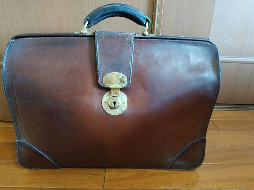 英国　ロイドラゲッジ　Lloyd's ダレスバッグ