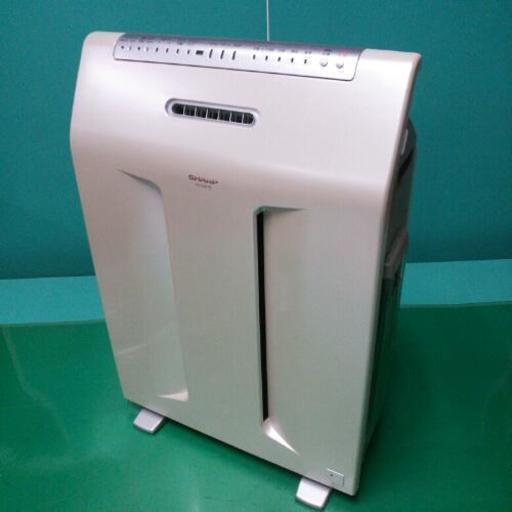 2004年製　空気清浄機　SHARP　プラズマクラスターイオン　 　幅42.5　　奥行25.6　　高さ620　 （ｃｍ）