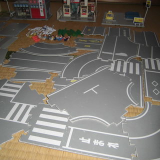 トミカ　道路　建物　人形　その他いろいろセットの画像
