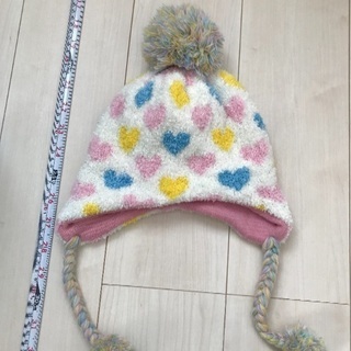 7、ハローキティニット帽子（ハート柄）の画像