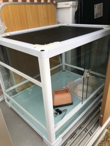 (取引中)爬虫類用ケージ