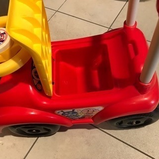 アンパンマンの四輪車の画像