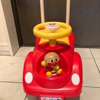 アンパンマンの四輪車の画像