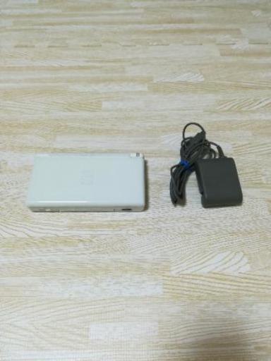 DSライト ホワイト