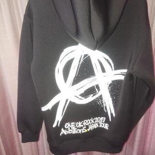 ONE OK ROCK ワンオクツアーパーカーの画像
