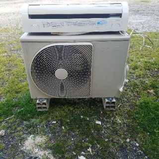 【中古】TOSHIBAエアコン(主に6畳用)※早期引き取りの方値...