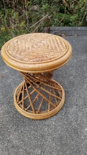 籐　椅子　丸型