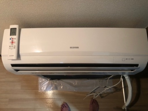エアコン、室外機取り付け込みでやります。