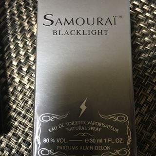 サムライブラックライト香水！新品未使用