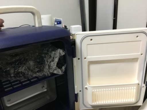 最終値下げ☆2電源式　温冷蔵庫