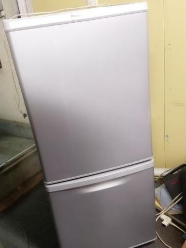 近隣配送無料☆美品☆パナソニック PANASONIC NR-B147W-S ノンフロン冷凍冷蔵庫　138L 右開き・2ドア 2015年シルバー☆送料込み(地域限定)☆直接引き取り歓迎☆早期受け取り希望☆