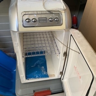 ミニ冷蔵庫です！値下げ