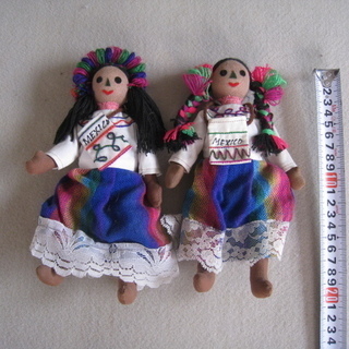メキシコの少女人形（二人組）の画像
