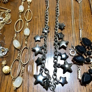【引越し至急！】多ジャンルアクセサリーまとめ売り！の画像