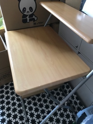 折りたたみ式デスク 取引中
